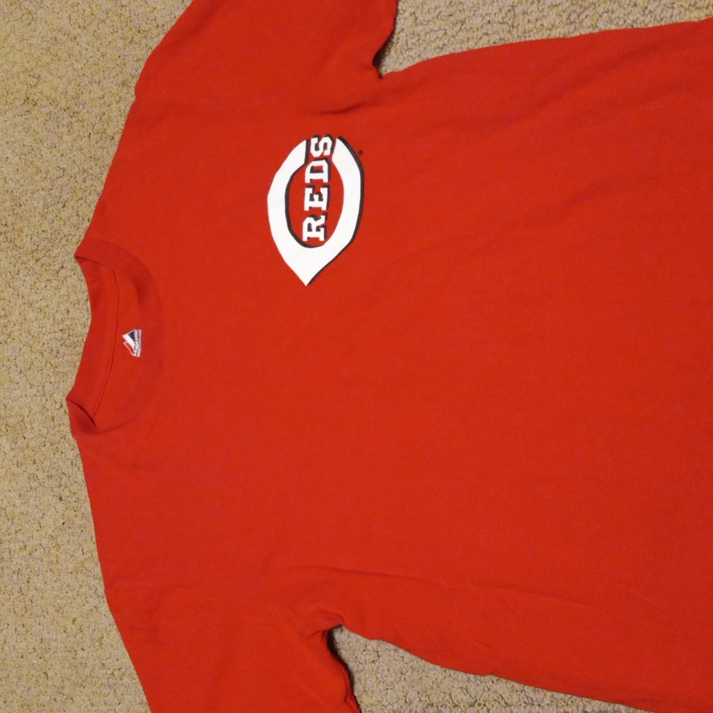 Men's Cincinnati Reds t shirt